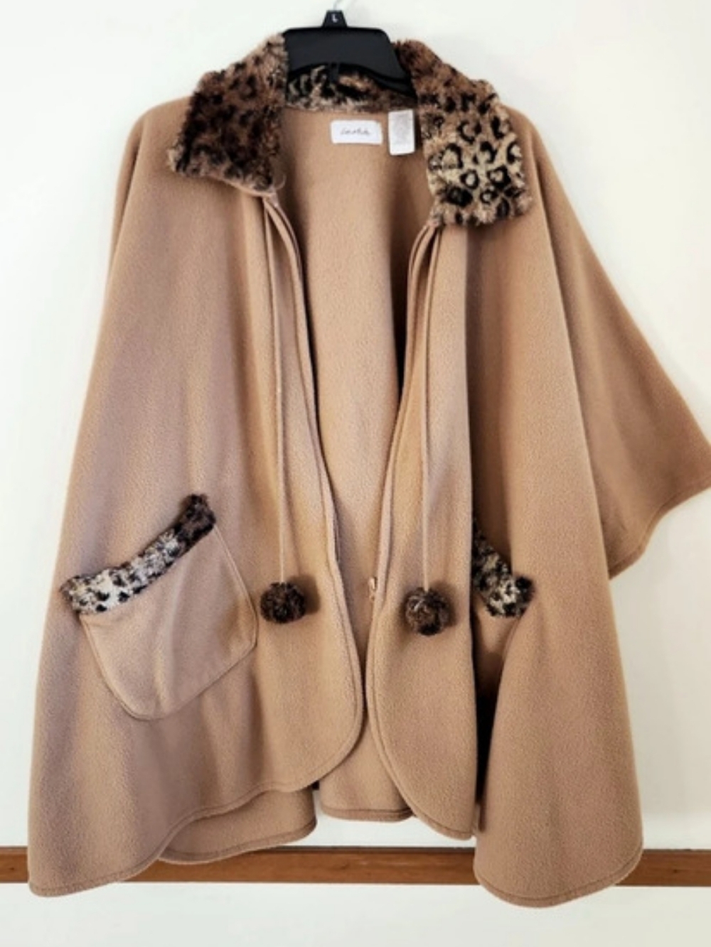 Lisa Todd Women's Brown Animal Print Collar Cape